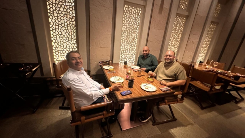 Shri Nitin Tiwari(Chairman of Aarav Group & Prarambh - Skill Development Foundation) cherished the presence of Shri Mahesh Chandra Tiwari(Jt. Secretary to Parliament) over a dine-in, leading up to an in-depth discussion on diverse characteristics with projections of Bharat-Vikas, stressing the aims of making aid and relief accessible to the distressed nationwide.